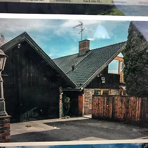Laegenhet I Ett Hus Egen Ingang Lägenhet